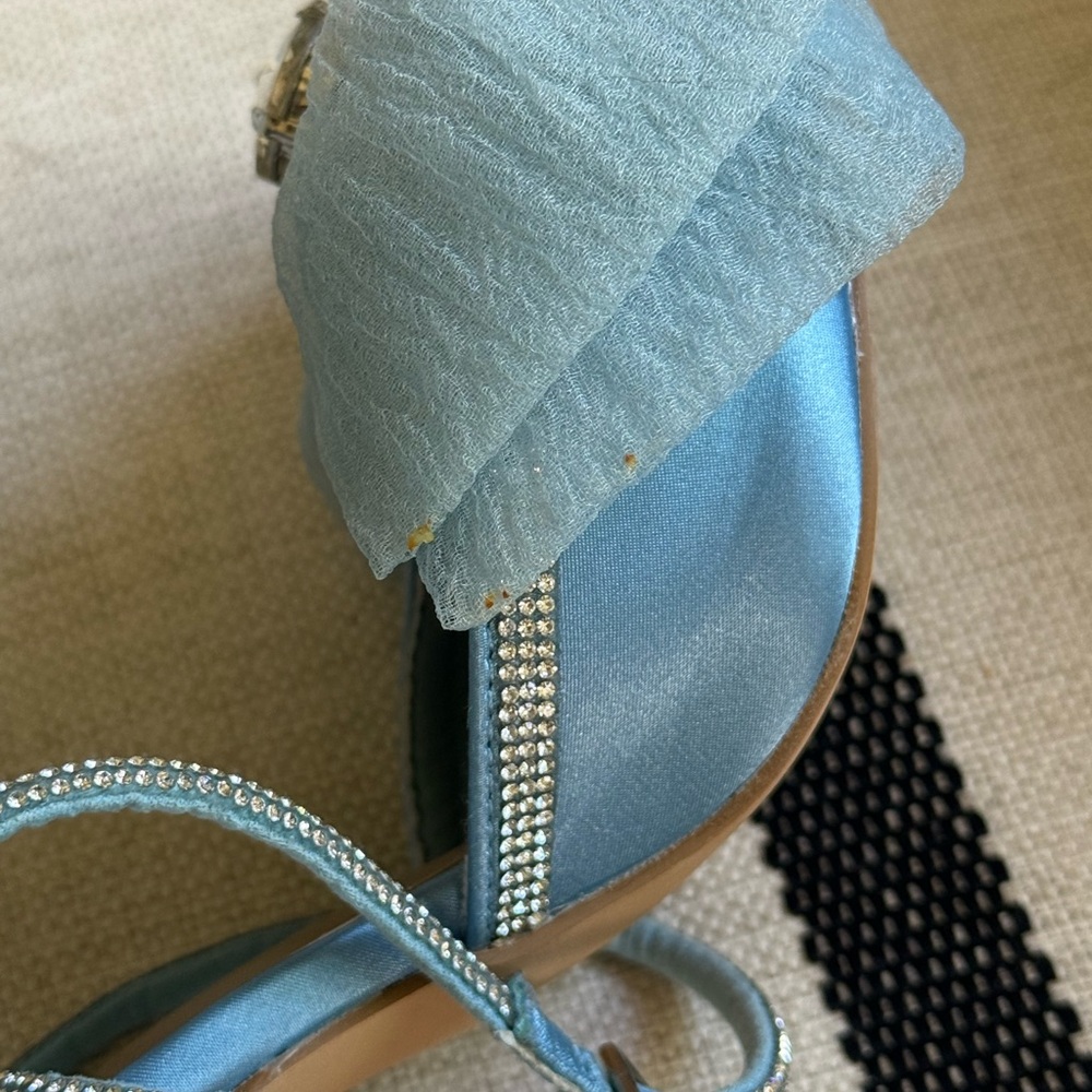 EGO Blue Heels with Bow and Rhinestone Accent Size 5 - Picture 12 of 15